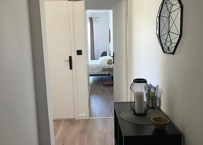 37m With Terrace And Garden Near The Sea *