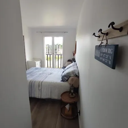 37m With Terrace And Garden Near The Sea 꺄부흐