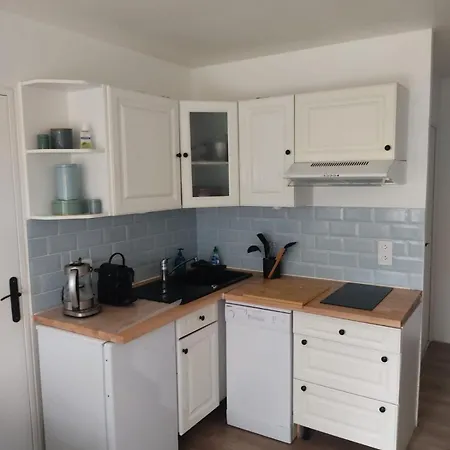 37m With Terrace And Garden Near The Sea Apartment *