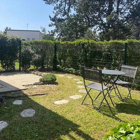 37m With Terrace And Garden Near The Sea Cabourg